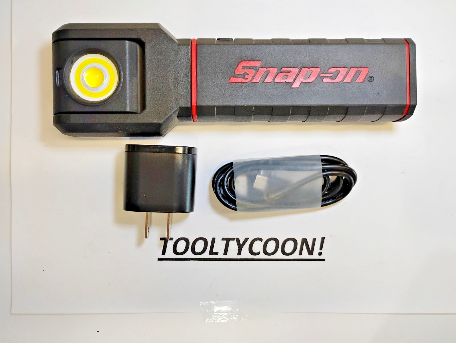 Snap-On Tools NEW ECARF052 Pivot Head 550 LUMEN AUTO FOCUS Rechargeable BLACK