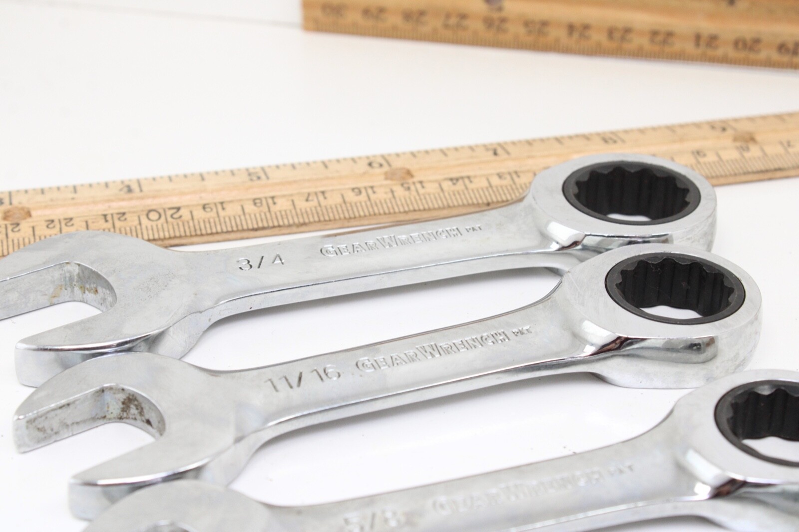 Gearwrench 3/8″ – 3/4″ 7 Piece SAE Stubby Combination Ratcheting Wrench Set