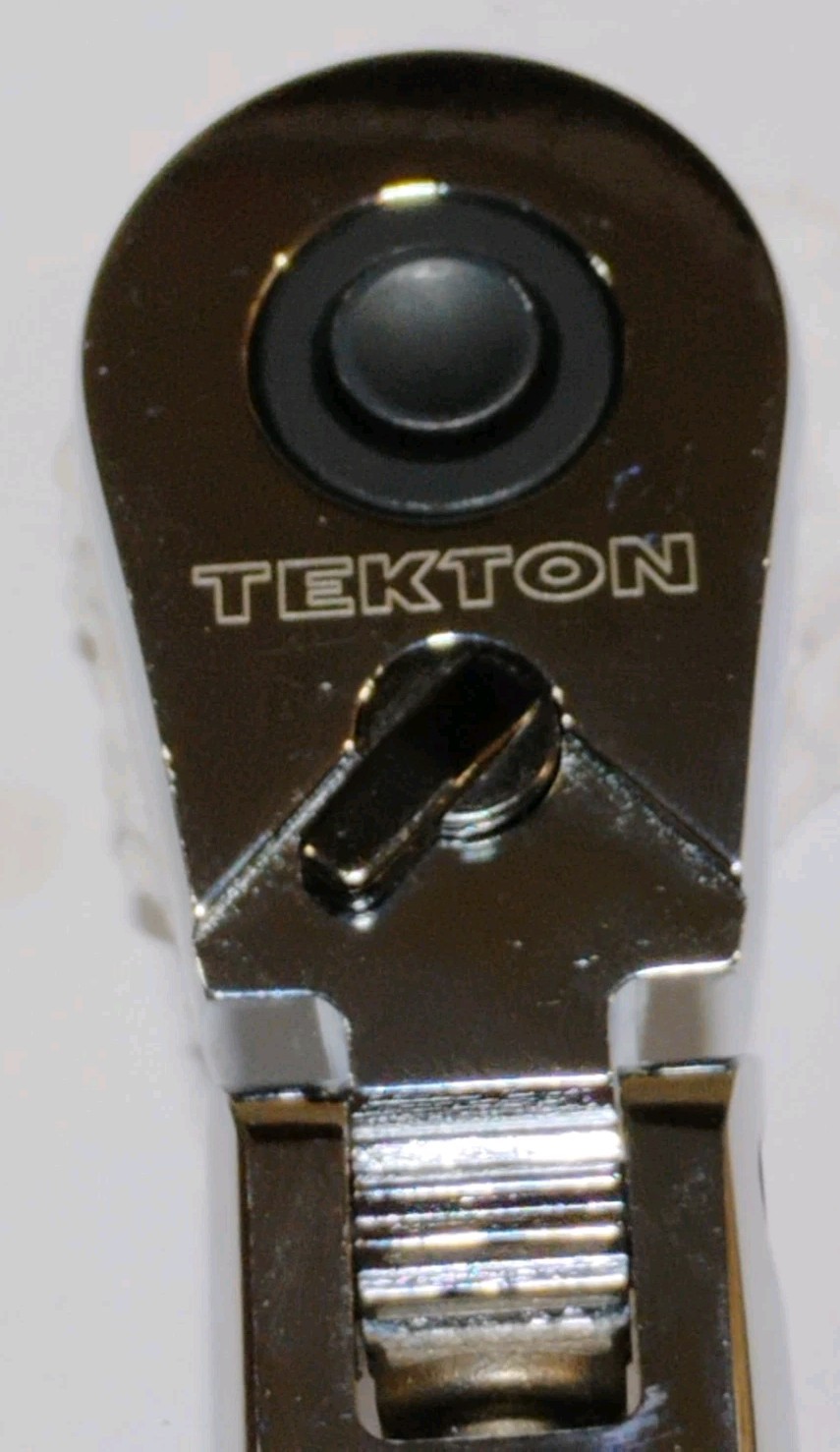 Tekton SRH31108 3/8″ Drive x 8″ Flex Head Quick-Release Ratchet