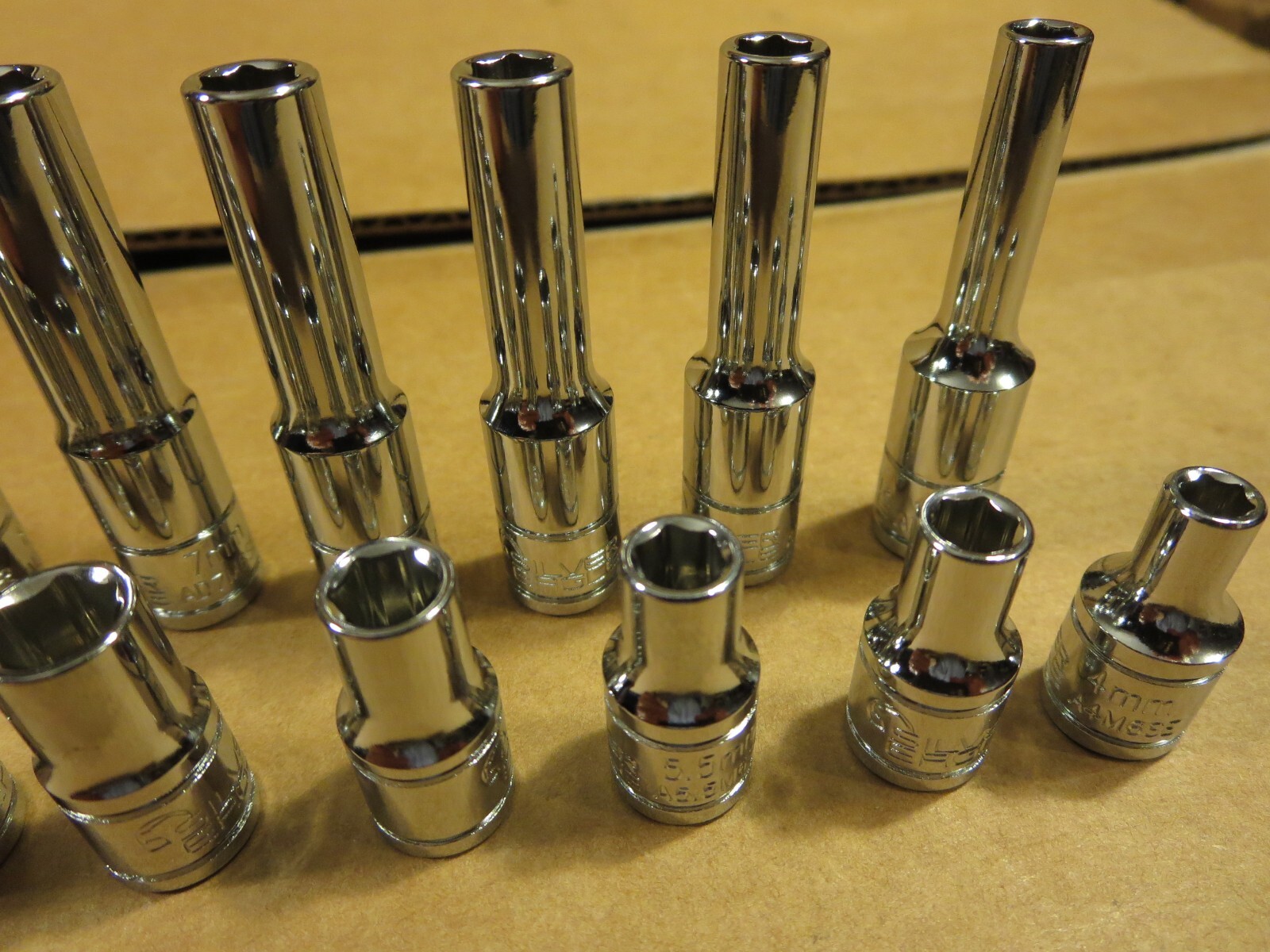 MATCO SILVER EAGLE 1/4″ DRIVE 26-PC METRIC 6 point SOCKET set w/ 2 extensions