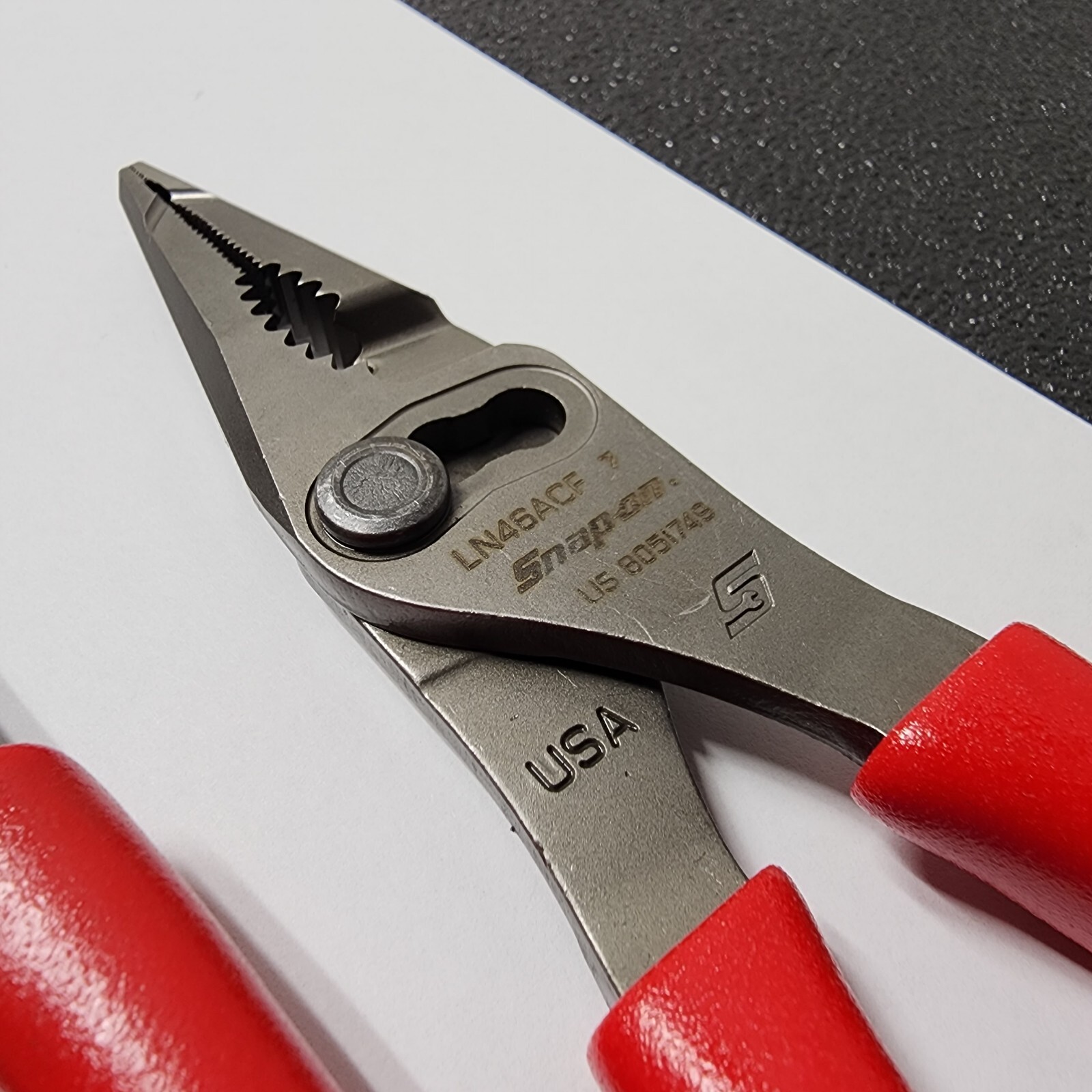 Snap-on Tools USA NEW 2pc RED 7″ & 9″ Soft Grip Long Nose Slip Joint Pliers Set