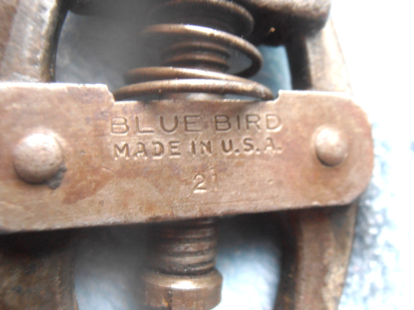 VINTAGE BLUE BIRD BATTERY CLAMP PULLER #21