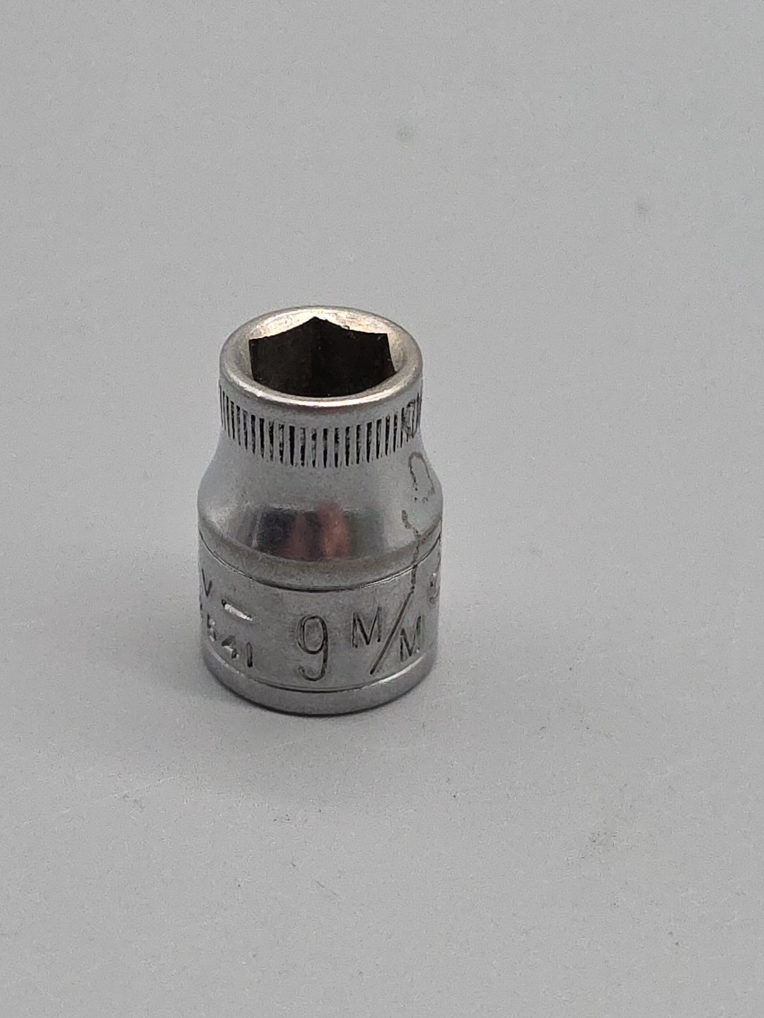 Craftsman 3/8″ Drive 9MM 6 Point Shallow Socket Metric V 43541 USA