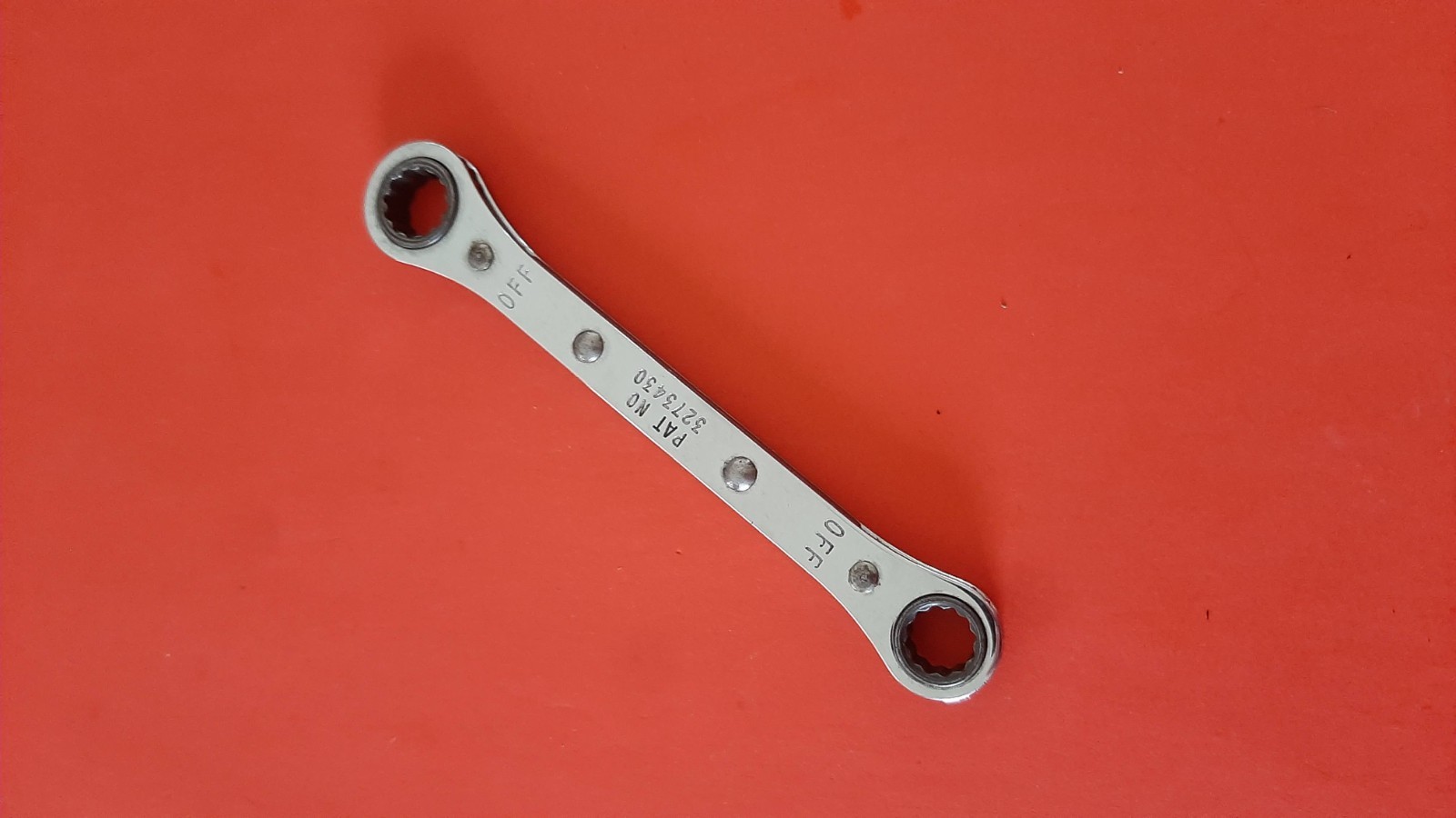 Snap-on Tools USA 3/8 x 7/16″ Double Box Ratcheting Wrench R1214A Owner Mark