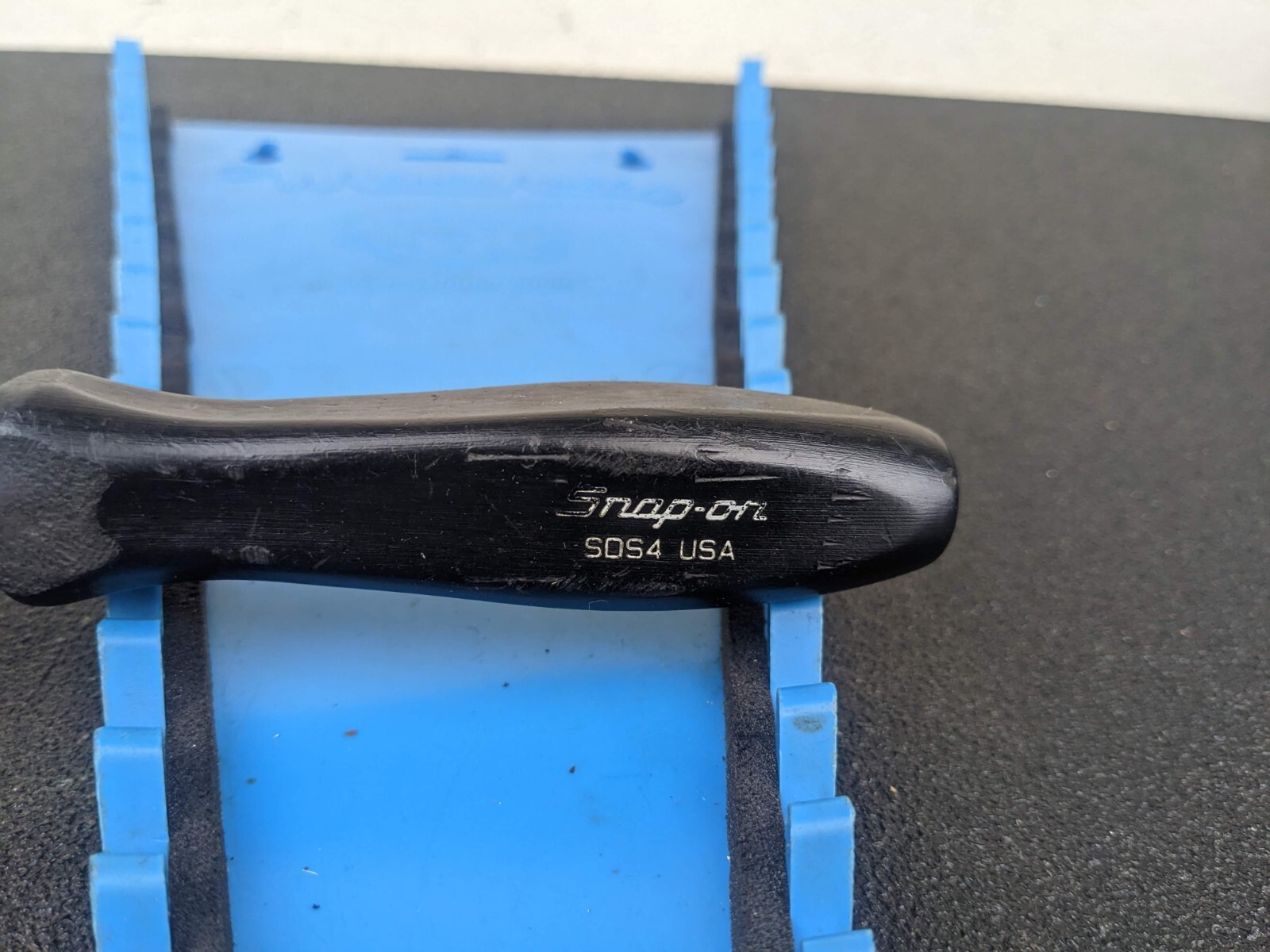 #bk358 Snap-On SDS4 4″ # 2 Flathead BLACK Slimline Handle Screwdriver USA
