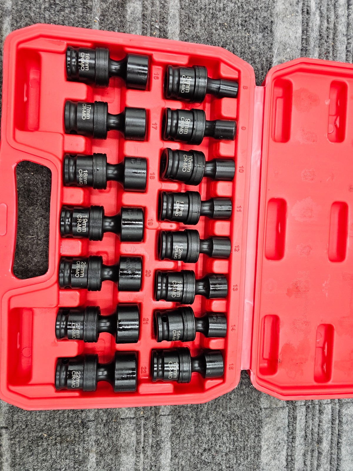 15-Piece Swivel Socket 8mm-22mm Impact Joint Socket Black Assembly