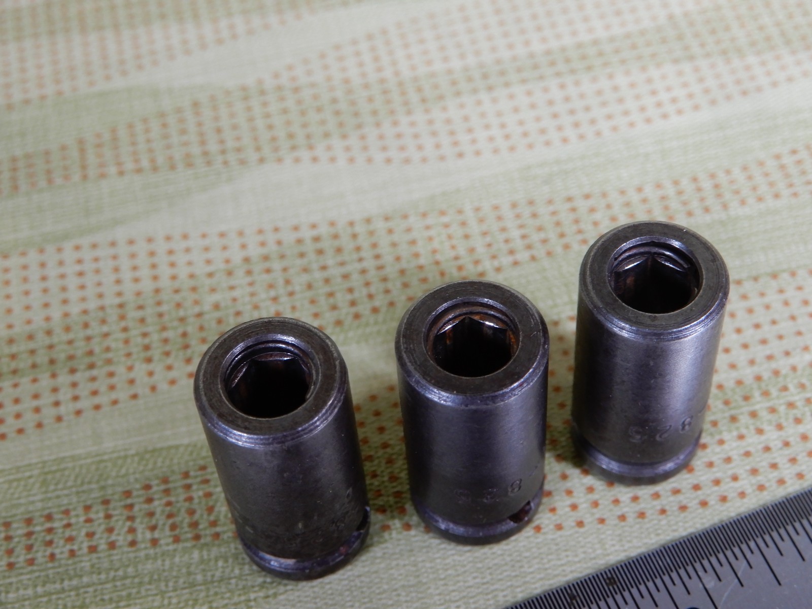 Apex 825 1/4 Drive to 1/4 Hex Sockets (3) Great Condition VX