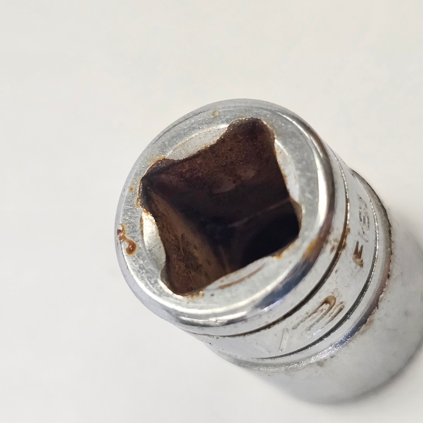 Snap On F161- 1/2 Inch Chrome- 3/8 Drive -12 Point Shallow Socket