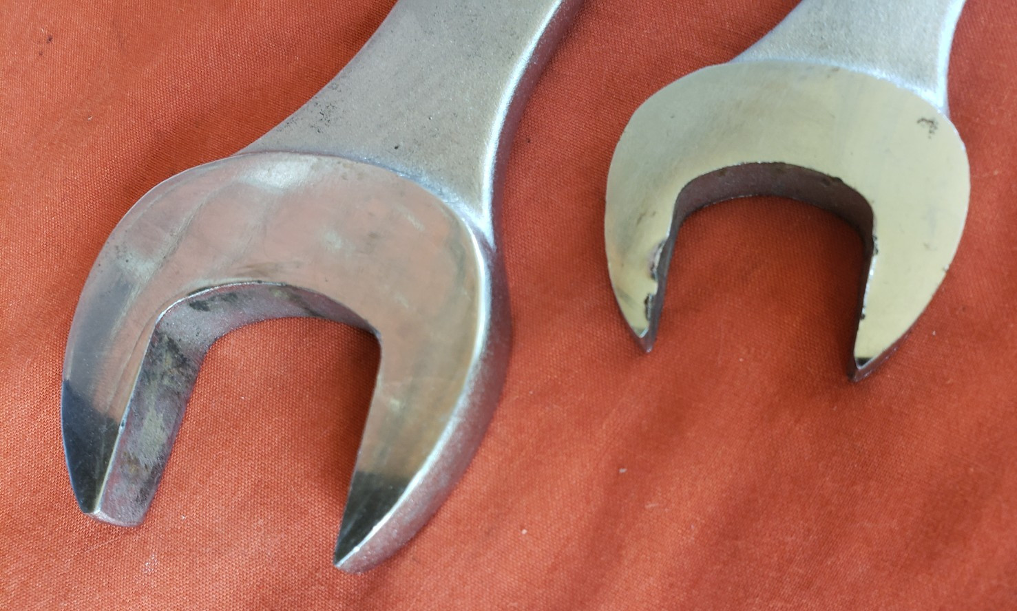 2 LARGE WILLIAMS «SUPERRENCH»S 1-1/2 x 1-5/16 +1-1/16 x15/16 COMBINATION WRENCHS