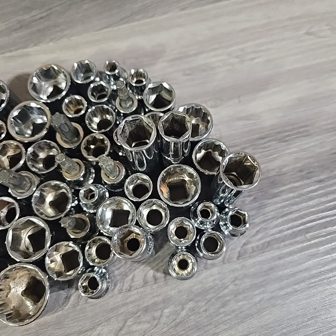 MISCELLANEOUS CRAFTSMAN SOCKETS Please See Photos For What Is Included