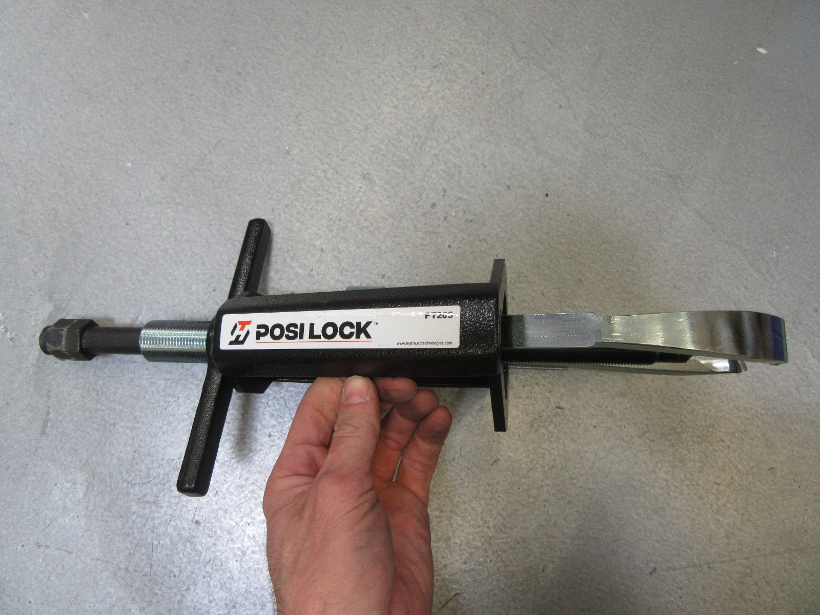 Power Team Posi Lock PT208 Gear and Bearing Puller – Bent Tips