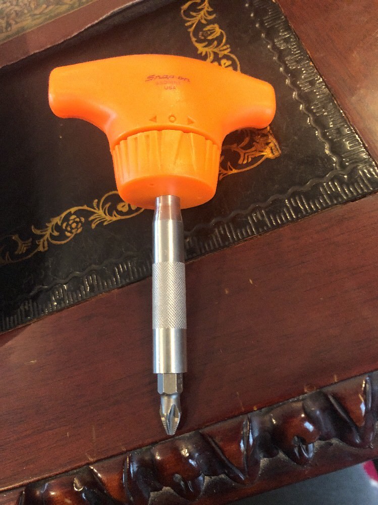 Snap On ssdmrt1o T-handle ratcheting magnetic stubby screwdriver orange