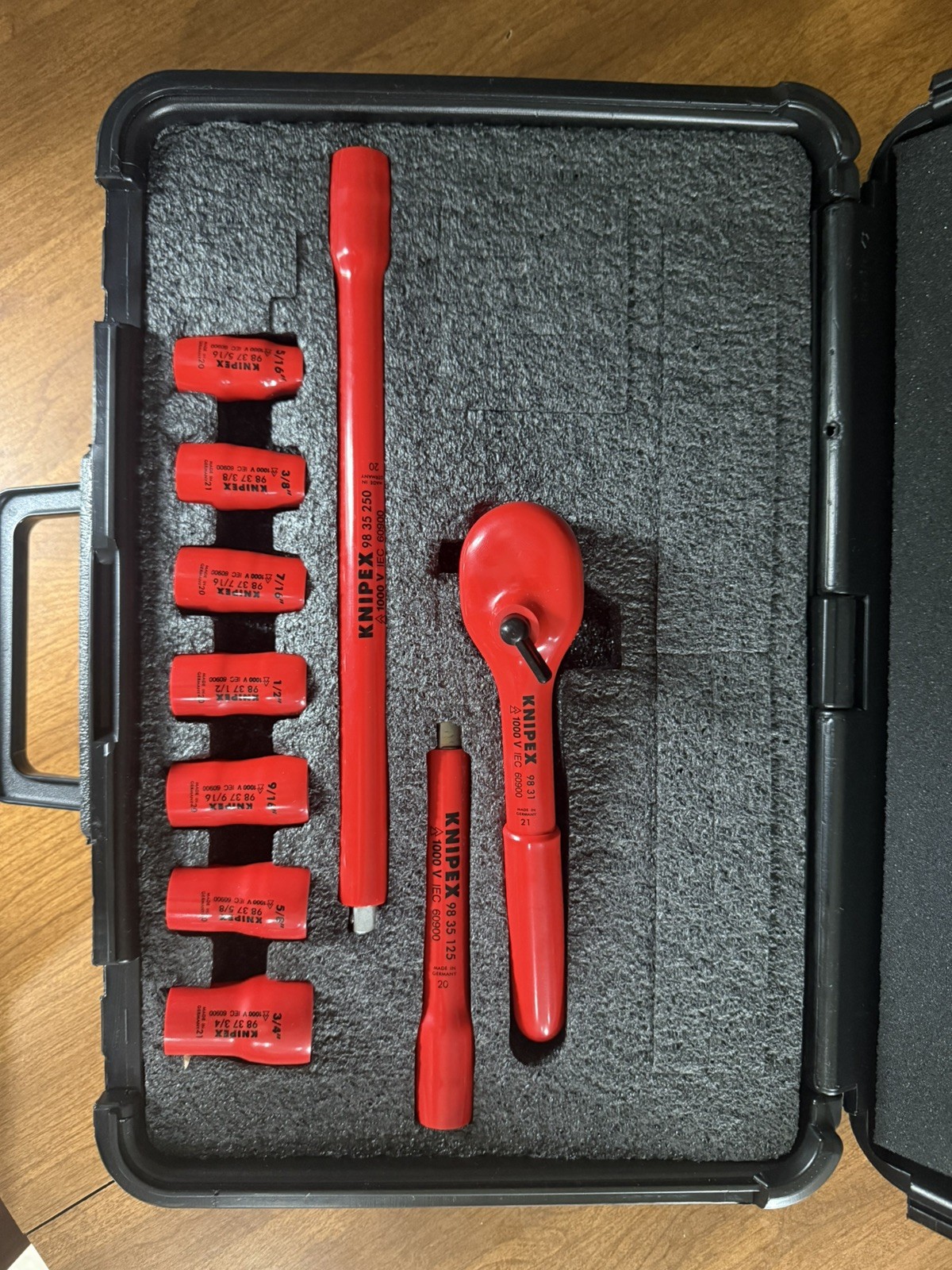Knipex 98 99 11 S5, 10 Pc Socket Set, 1/2″ Drive, SAE-1000V Insulated