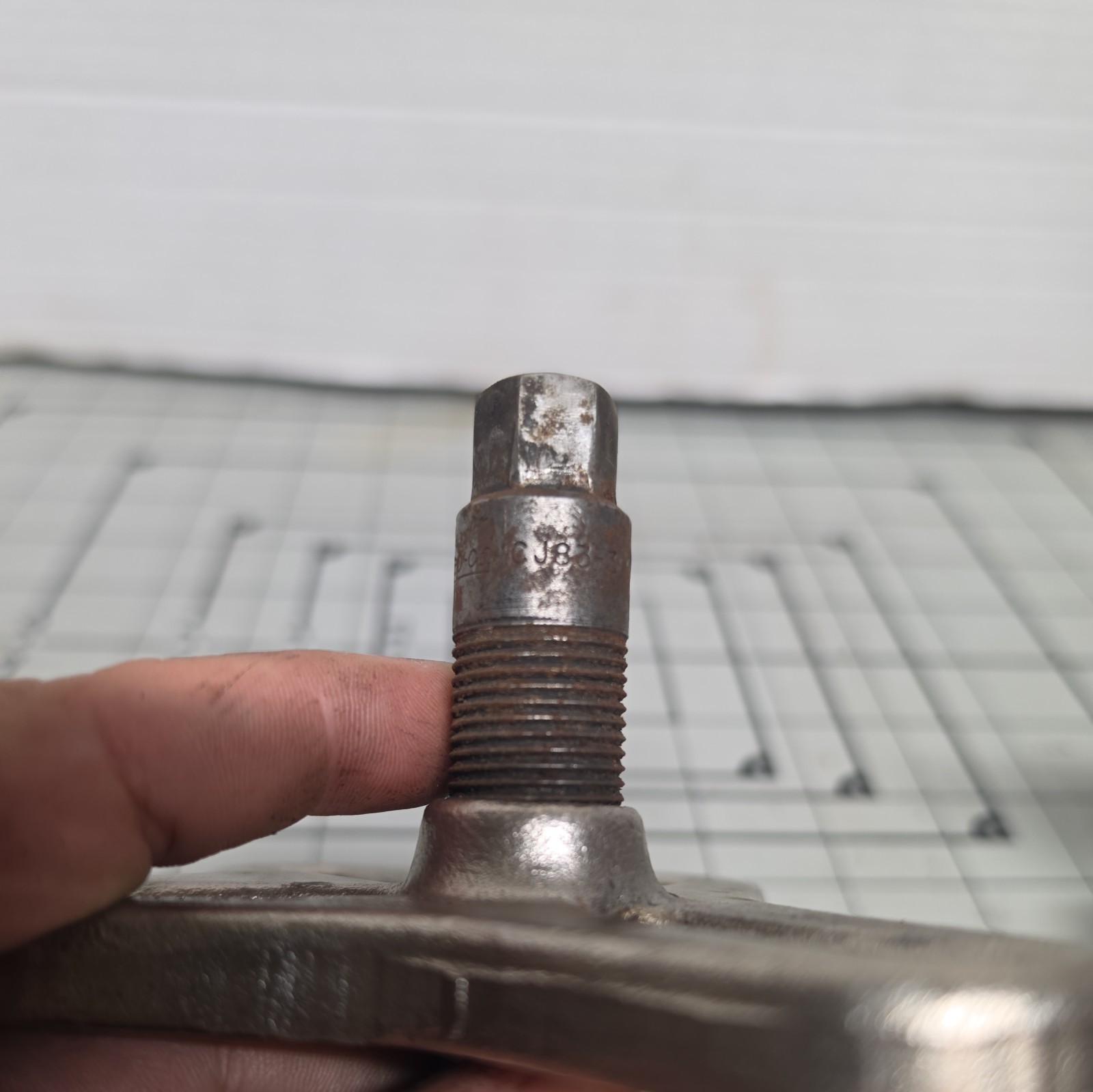 Snap On Tools Bolt Grip Puller Yoke Pressure Screw Centering Point Tip USA