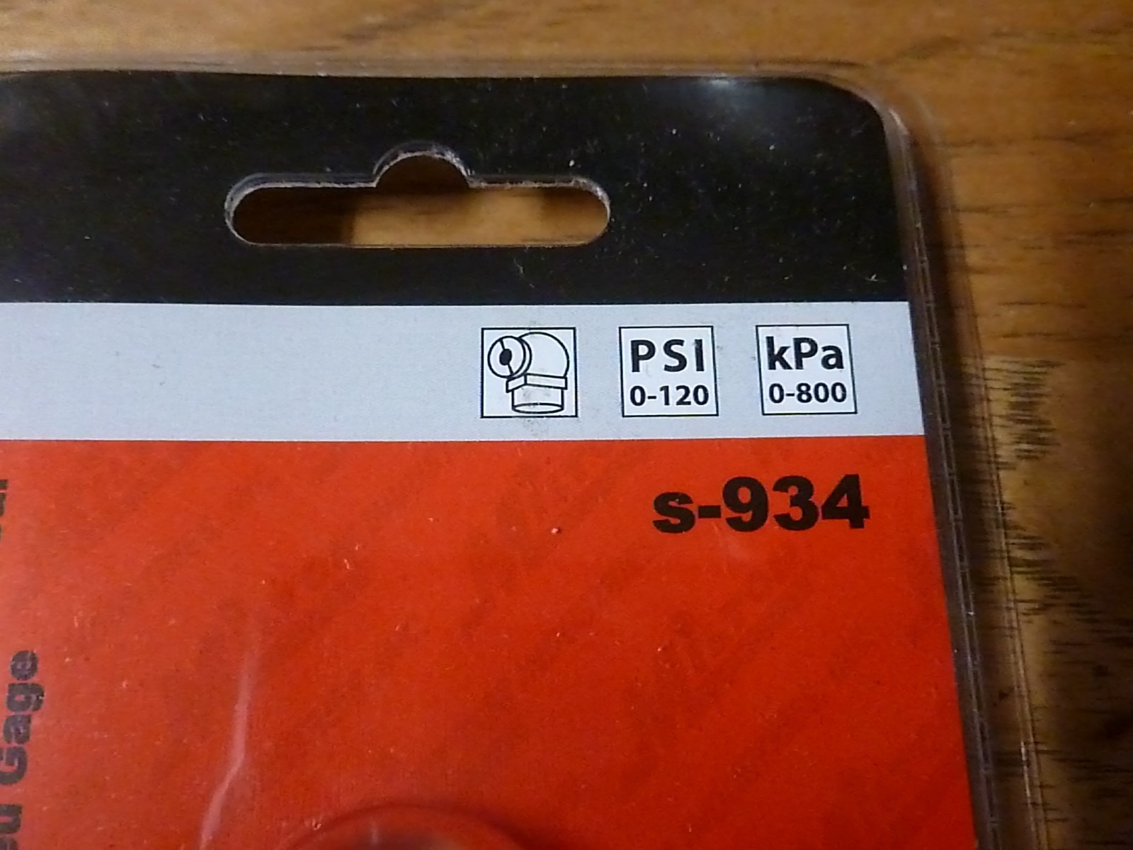 NEW IN PACKAGE Milton S-934 Dial Tire Gauge, 0-120 PSI – 2 lb increments