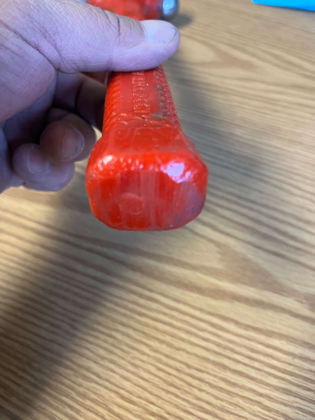 BLUE POINT – BDP24A – DEAD BLOW BALL PEEN HAMMER – RED HANDLE – LOC#235