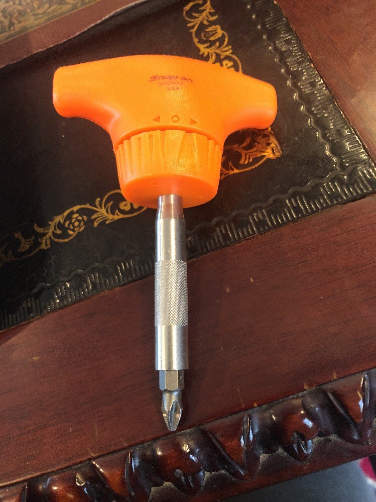 Snap On ssdmrt1o T-handle ratcheting magnetic stubby screwdriver orange