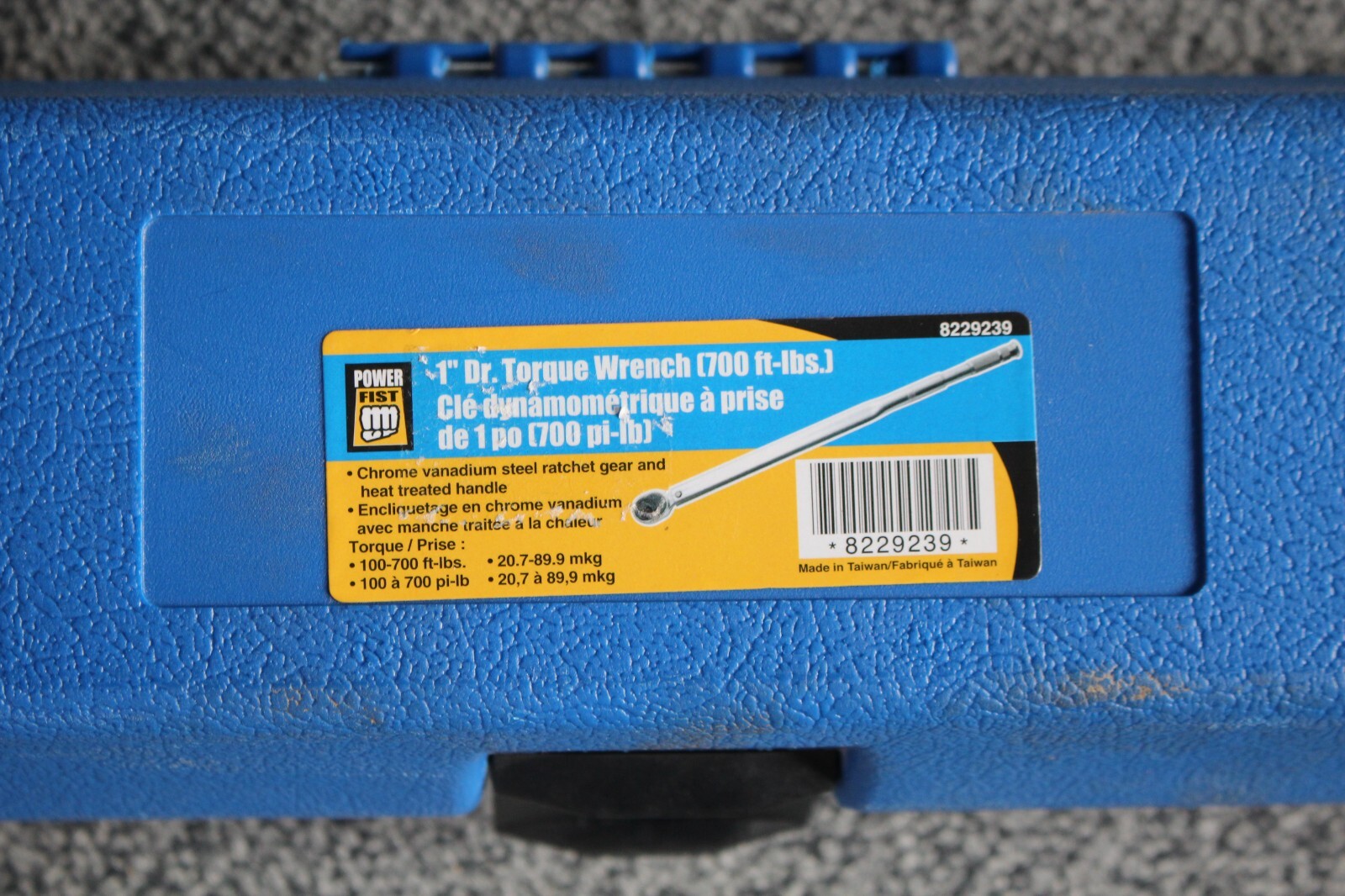 PowerFist 1″ Dr. 700ft-Lbs. Heavy Duty Click Type Torque Wrench #8229239