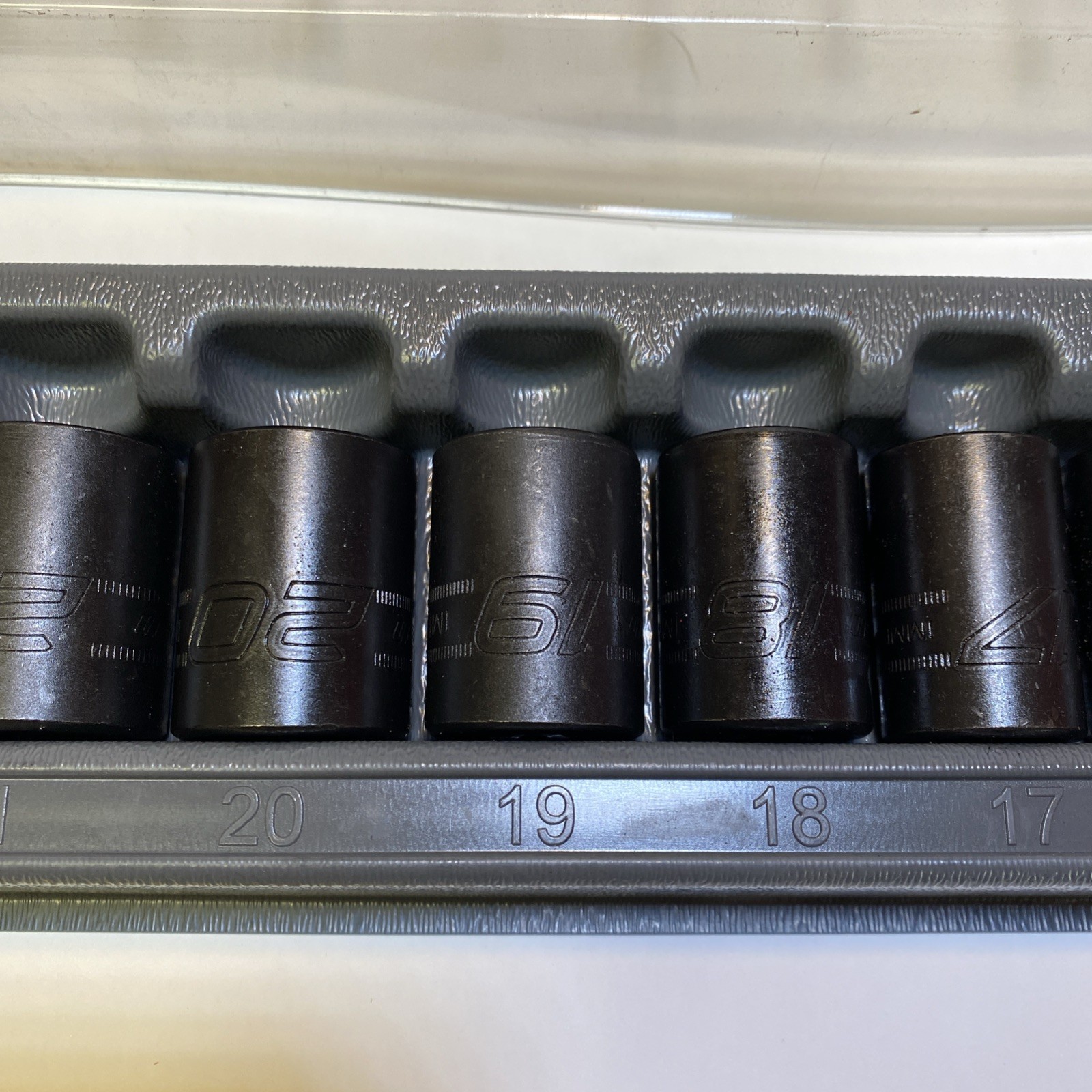 Snap On 1/2″ Drive 10mm – 23mm Shallow Impact Sockets In Tray (Missing 24mm) VGC