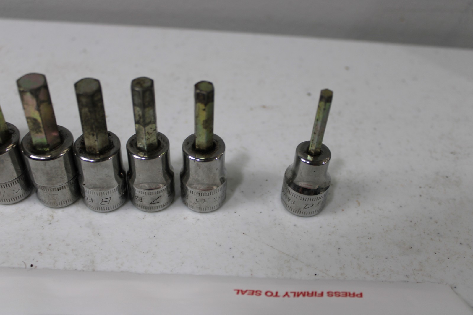 Snap On 9 pc Combination Drive Metric Standard Hex Bit Socket Set (2-10 mm)