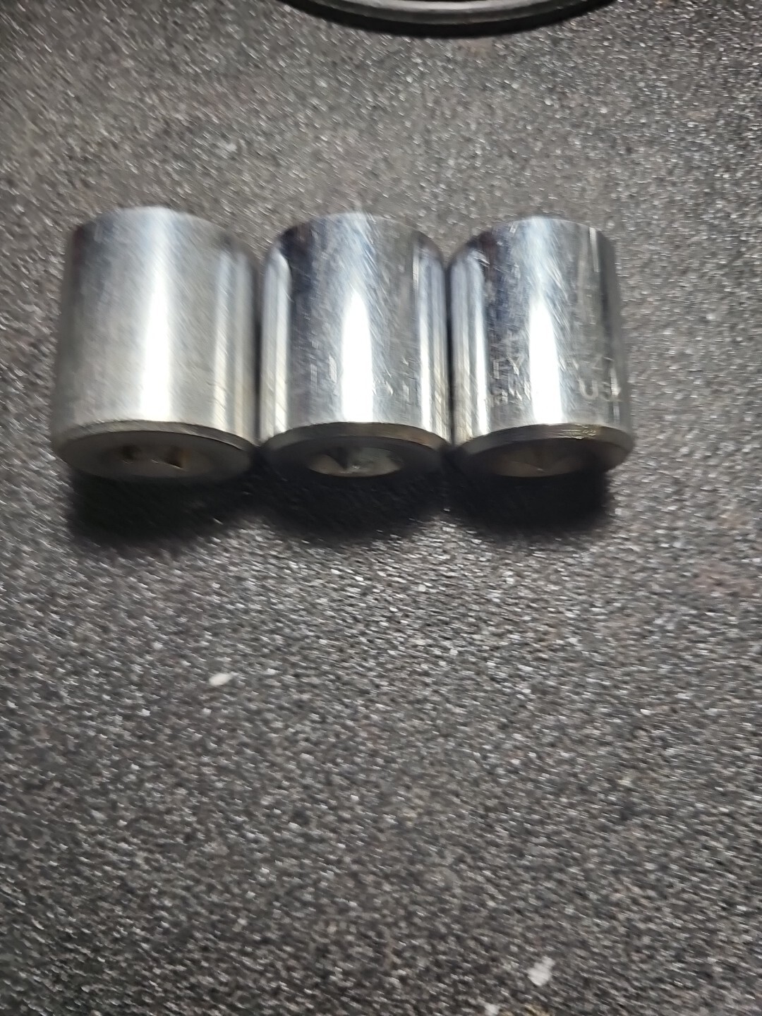 Set Of 3 STANLEY WorkMaster 1/2″drive Sockets 1-1/8″, 1-1/16″, 1″. 12 Pt.