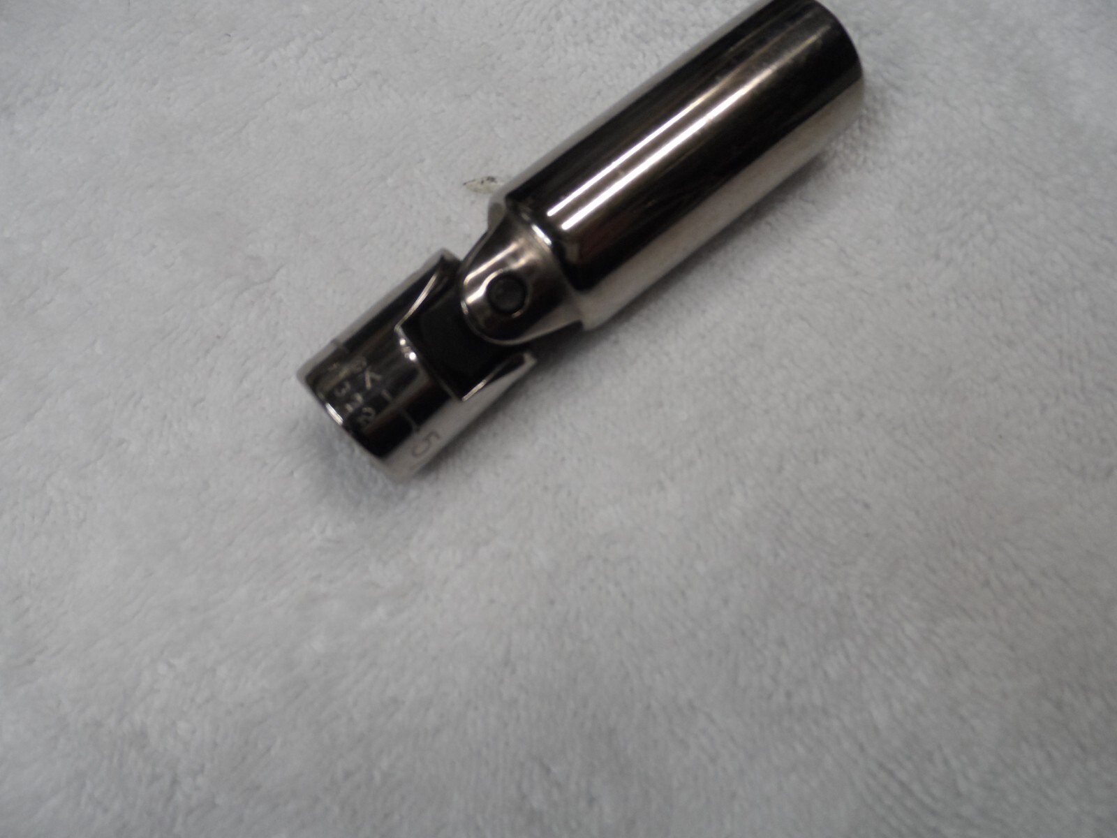 Craftsman 3/8″ Drive Flex Spark Plug Socket, size 13/16″, USA – Part # 43323