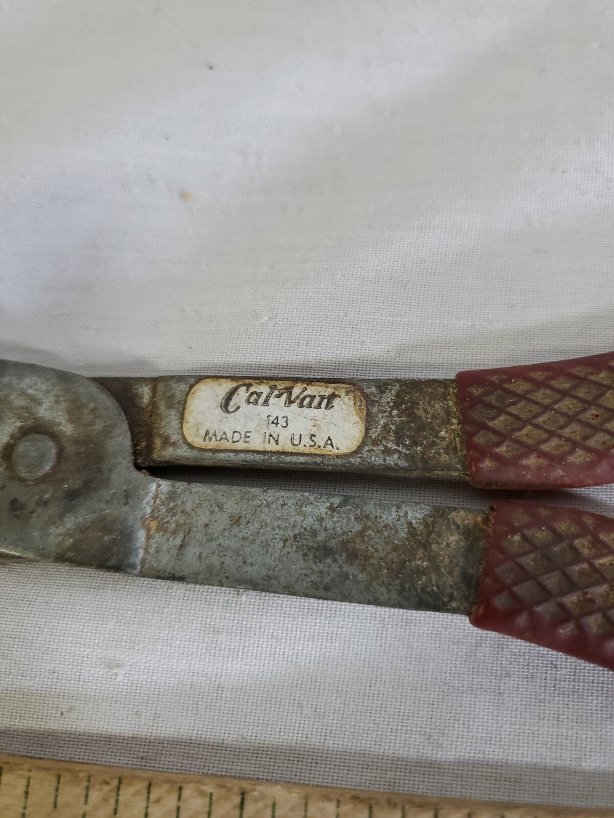 CAL-VAN TOOLS 143 SPARK PLUG WIRE LEAD PLIERS #143 MADE IN U.S.A.