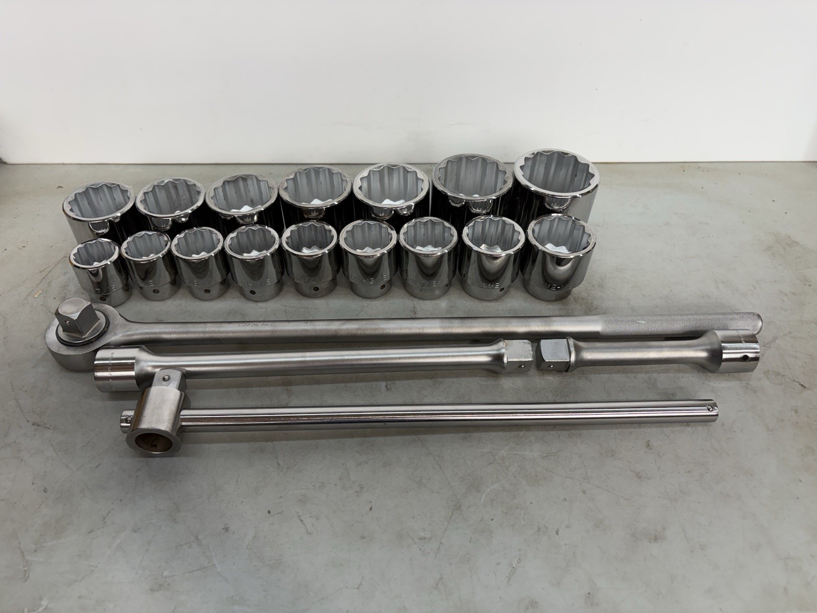 Wright Tool 821 1” Drive Socket Set 12pt 1-7/16 To 3-1/8”