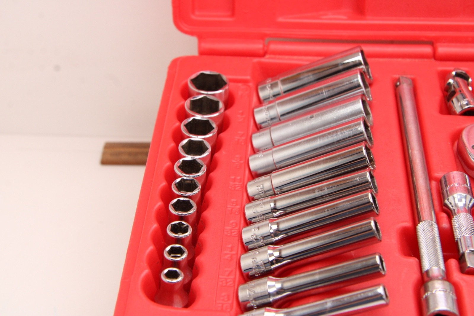 Snap-on 144TMPB 44 Piece 1/4″ Drive 6-Point Metric/ SAE General Service Set USA