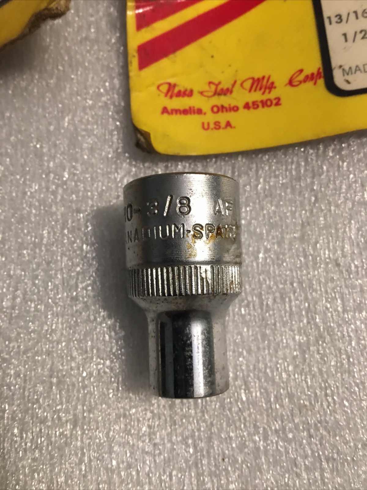 5 Sockets New In Package (4)1/2 Drive 1 1/16 – 1”-13/26-3/8 (1)3/8 -3/4 LB4