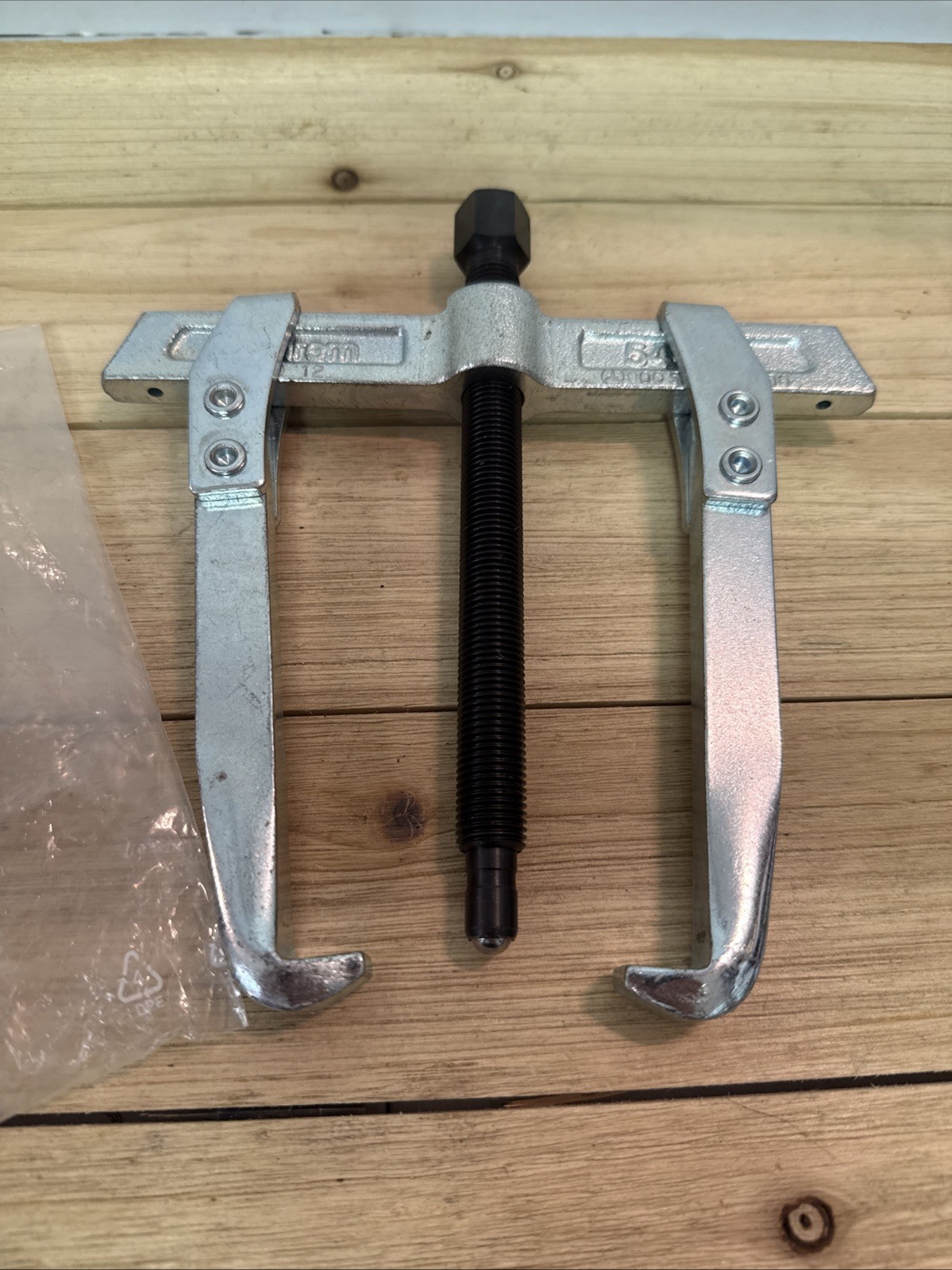 Genuine Mercedes-Benz OEM Puller Extractor Tool 000 589 88 33 00 New Abzieher