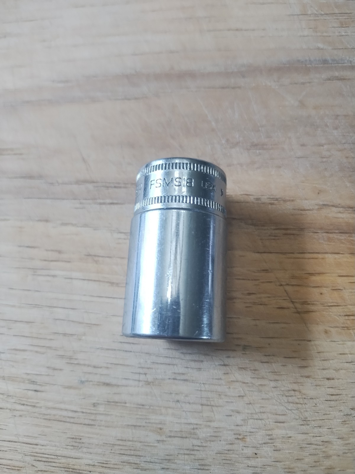 Snap On Semi Deep 18mm, 3/8″ Drive, 6 Point Socket. Part # FSMS18