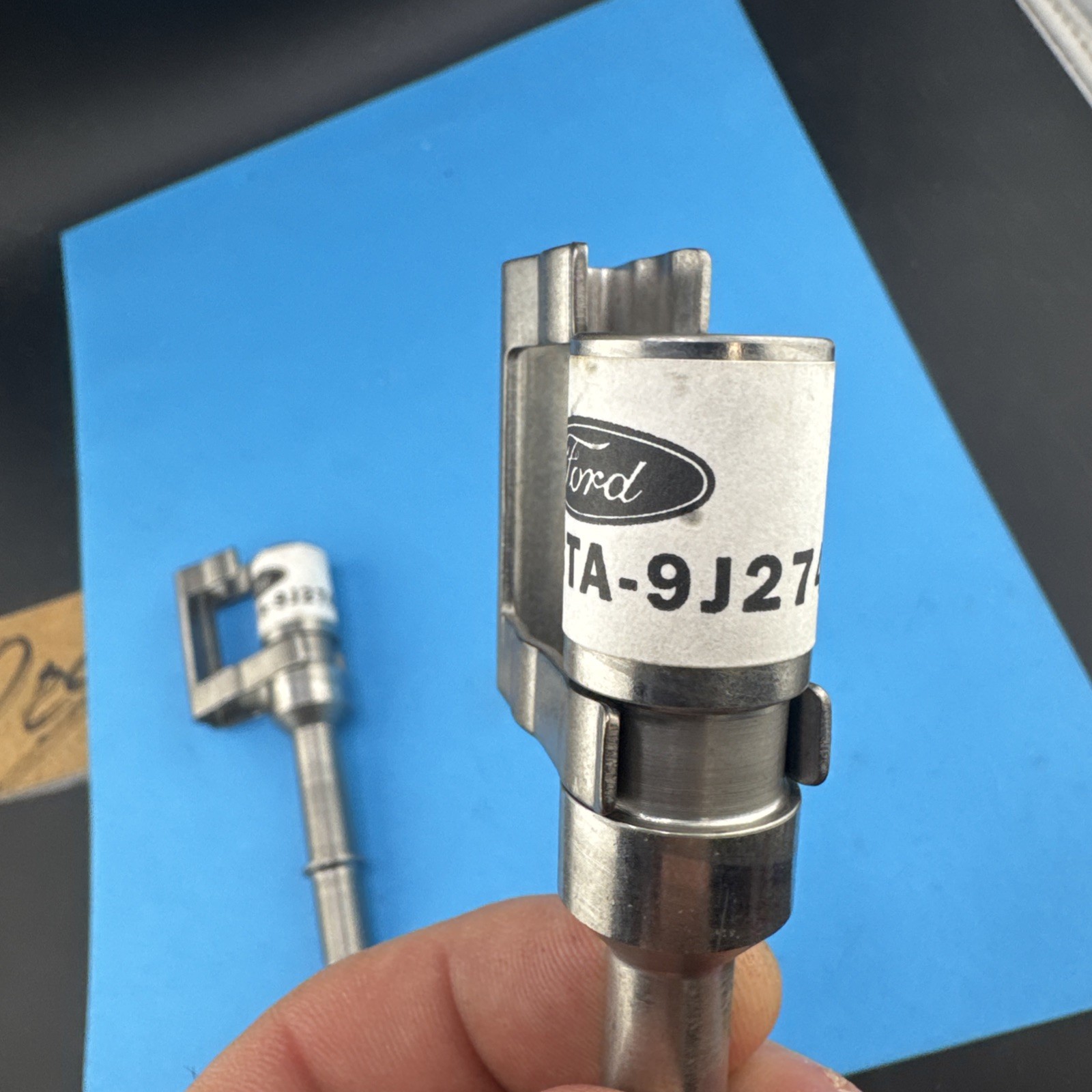 USA! NEW Genuine OEM Ford F3TA-9J274-AA Fuel Pump Fuel Return Check Valve Set