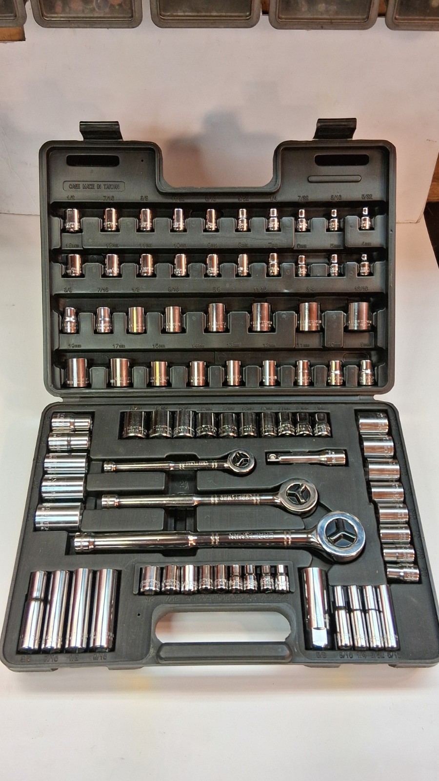 VTG CRAFTSMAN 82PC EE SERIES 1/4″,3/8″, & 1/2″ DRIVE METRIC/SAE SOCKET SET