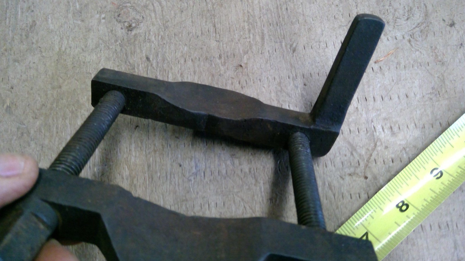 Vintage Bearing Puller Splitter separator. Unmarked Good solid tool