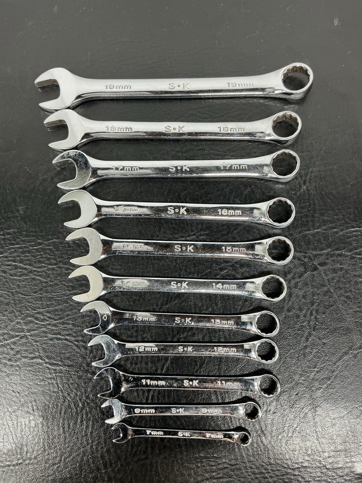 SK Tools 11 piece 12pt Metric Combination Wrenches 7mm-18mm w/Storage READ