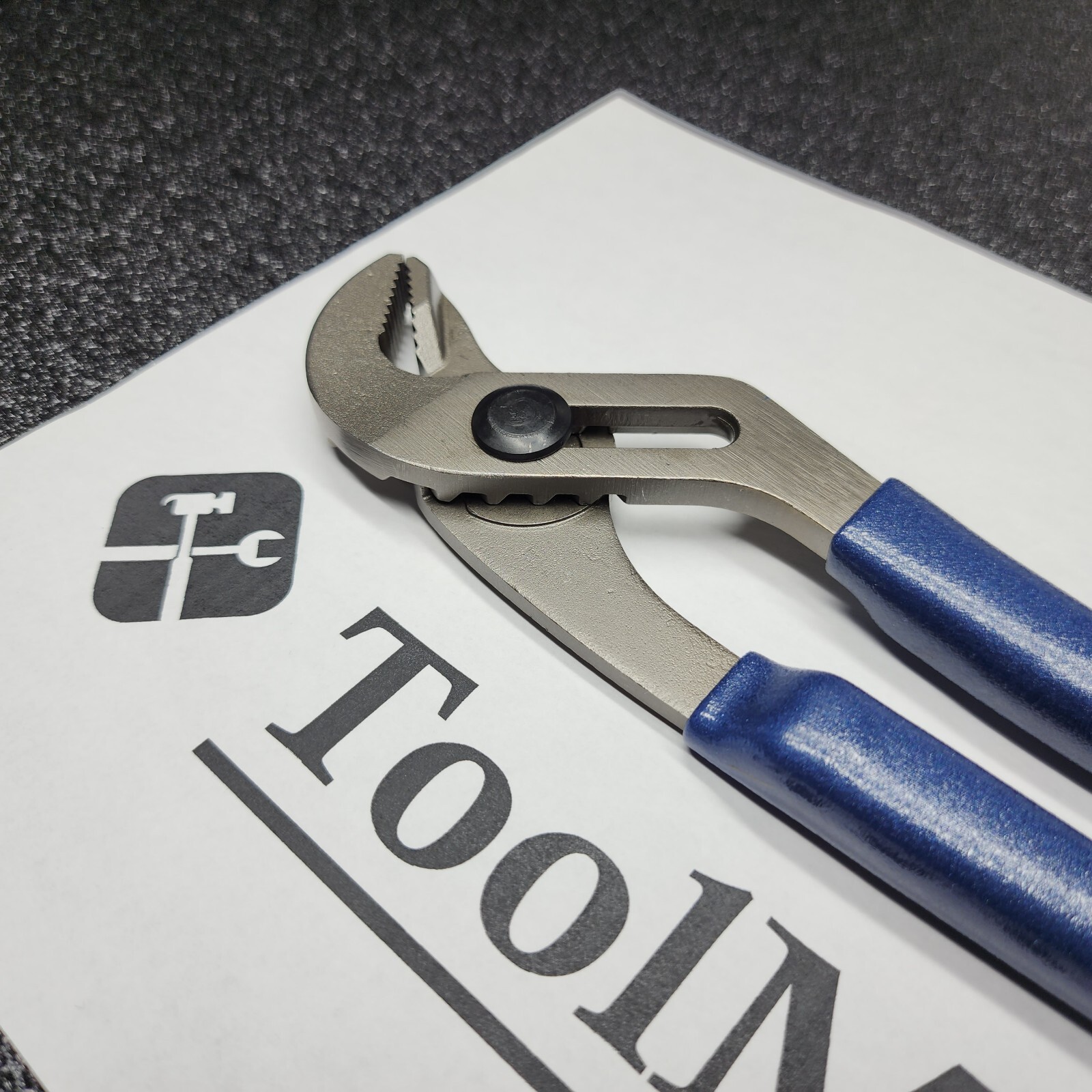Snap-on Tools POWER BLUE 9″ Adjustable Joint Interlocking Channel Pliers 91ACP