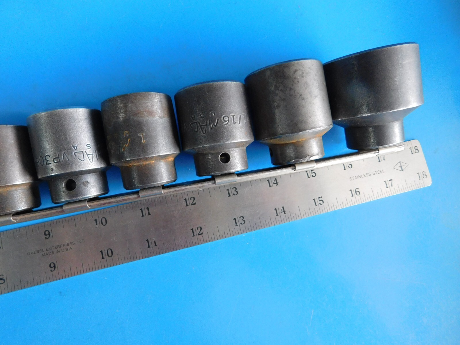 USED, MAC 1/2 IN. DR. SHORT SOCKETS (3/8 THRU 1-1/16 IN.) & 1-3/16, 1-1/2 IN