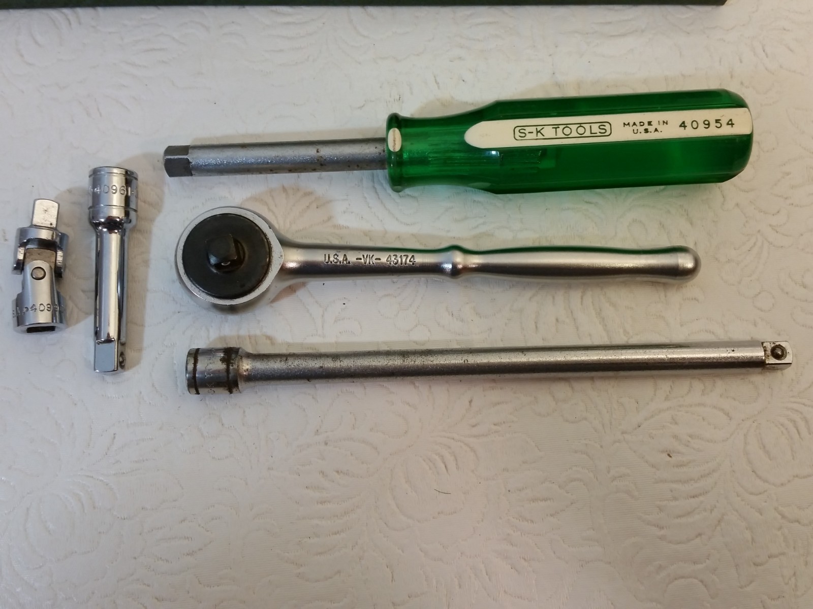 Vintage SK Tools 21 Pc. #4921 1/4″ Drive Socket Set w/ Metal Box
