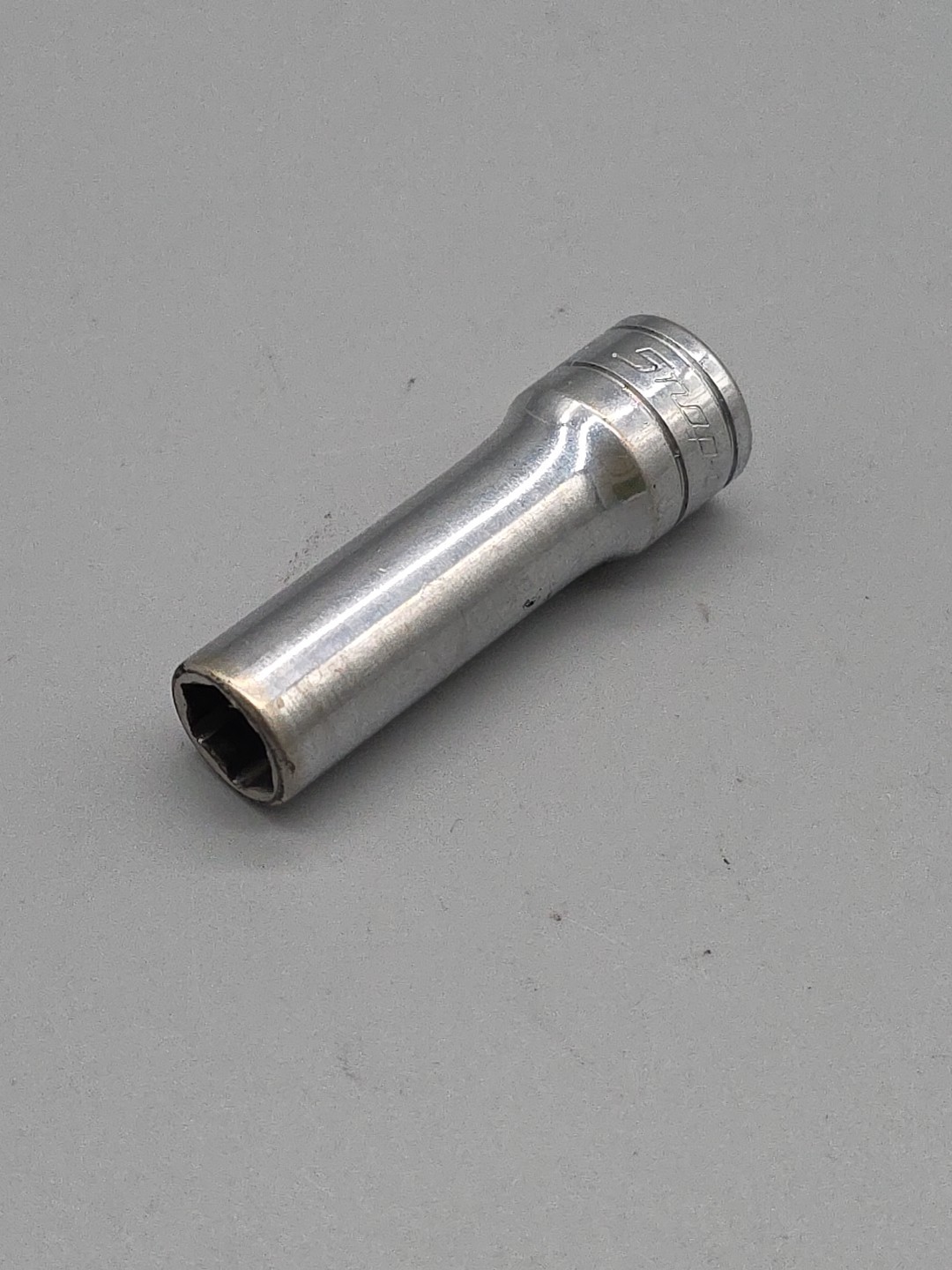 Snap-On Tools SFS121 3/8in. 3/8″ Drive 6 Point SAE Deep Chrome Socket USA