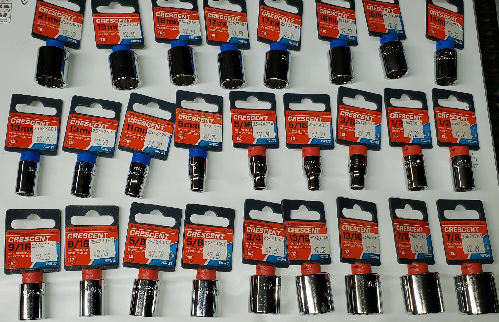 Crescent Sockets 26 Piece 3/8″ Drive 12 Point Chrome, Various Sizes SAE, Metric