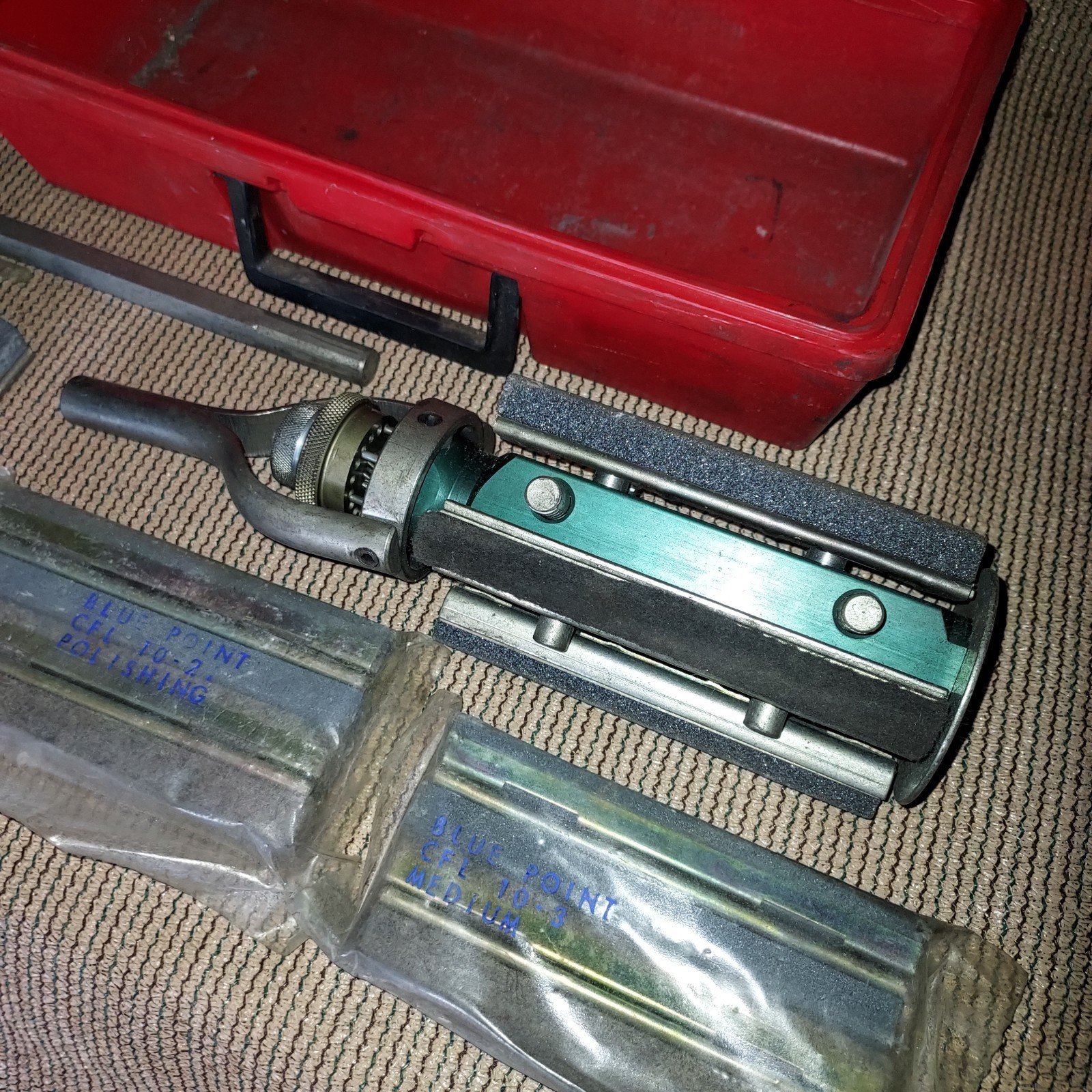 Blue Point Cylinder Hone Set with Extra Stones
