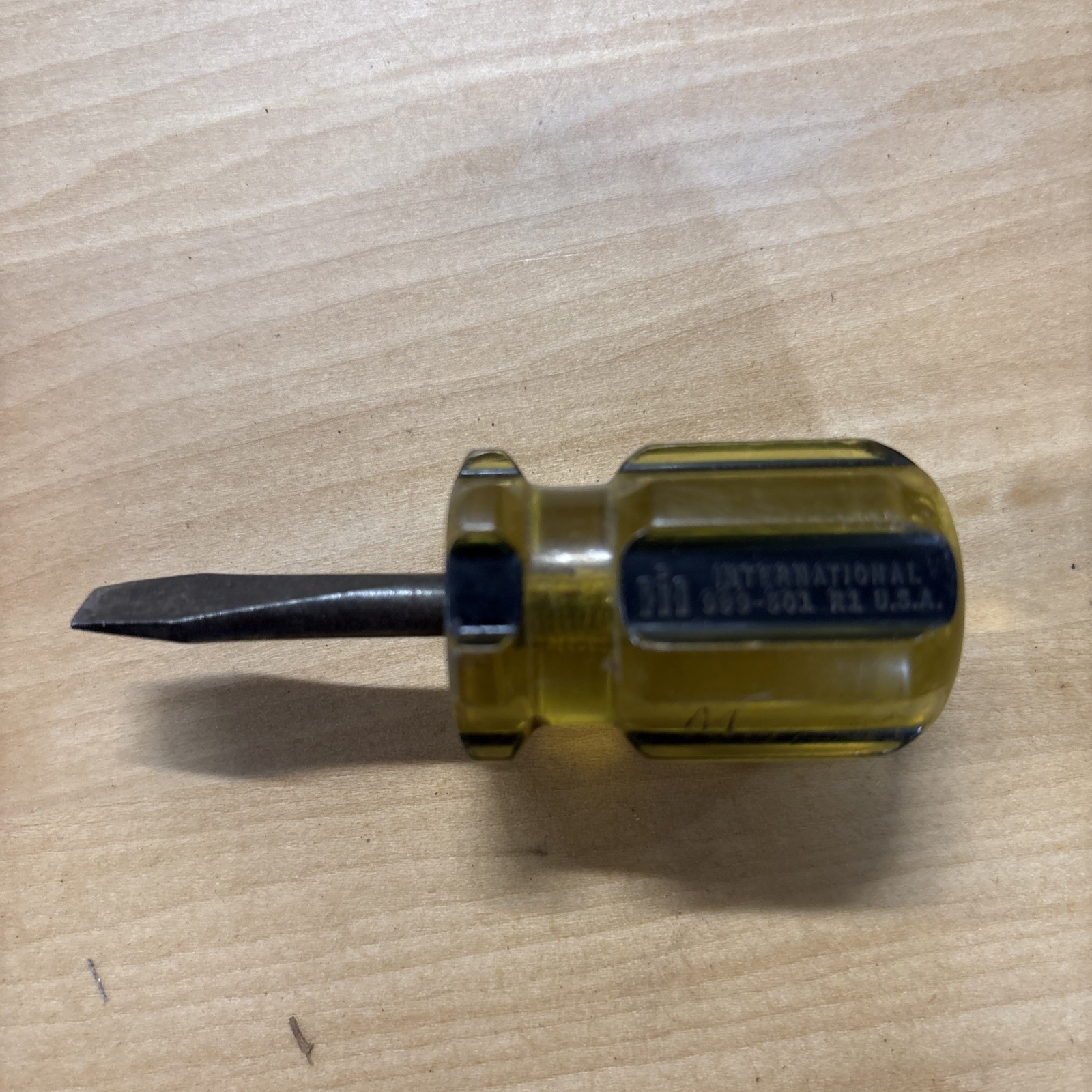 VERY RARE International Harvester Stubby Flat Blade Screwdriver 999-501 R1 USA