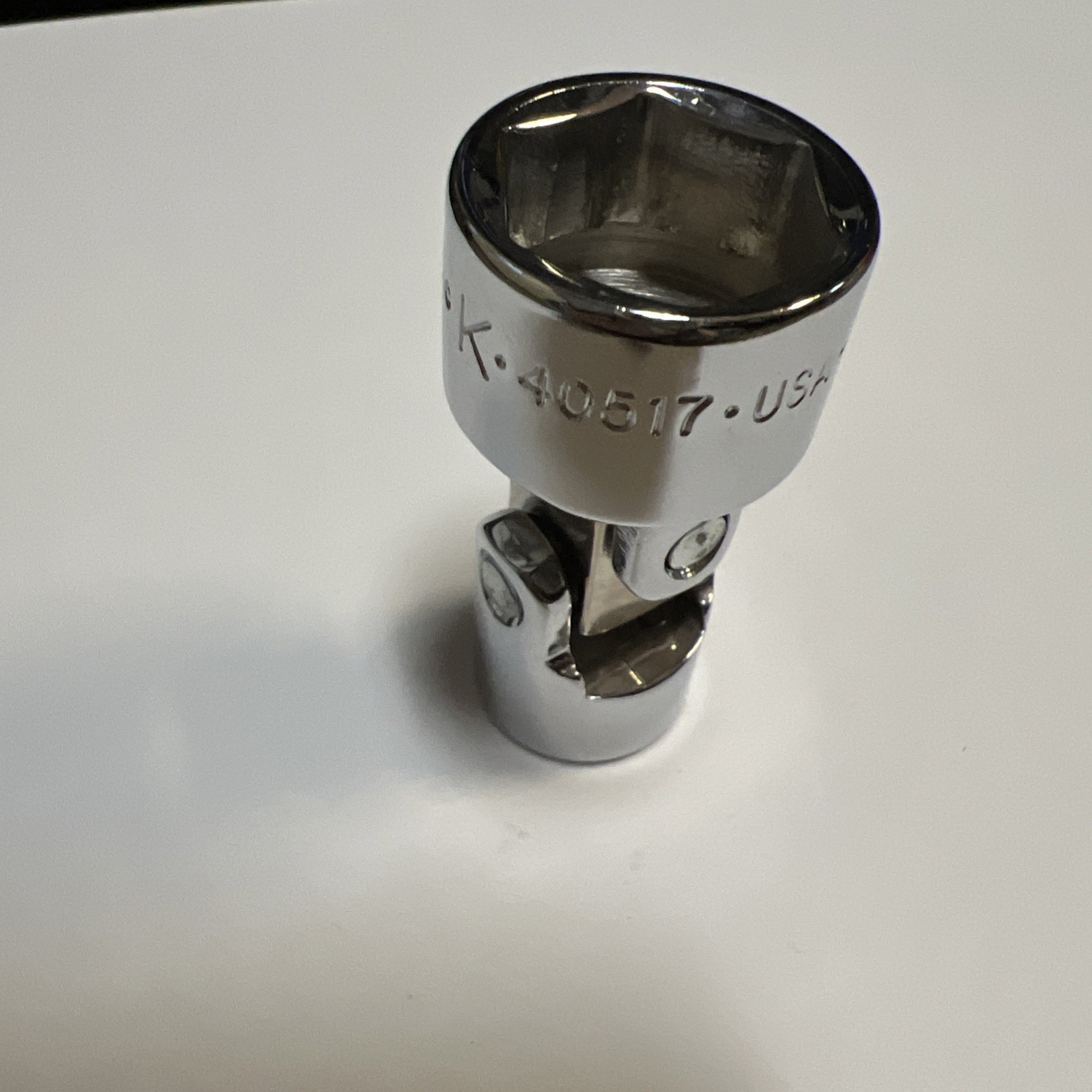 SK Tool USA 40517 17mm SAE Shallow Universal Socket 3/8″ Drive Chrome 6 Point