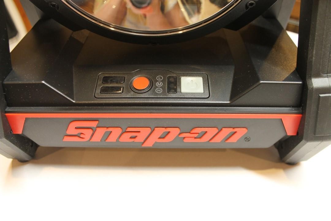 Snap-on CTFL9050 18V 2700 Lumens Cordless Work Light – Black NEW ^