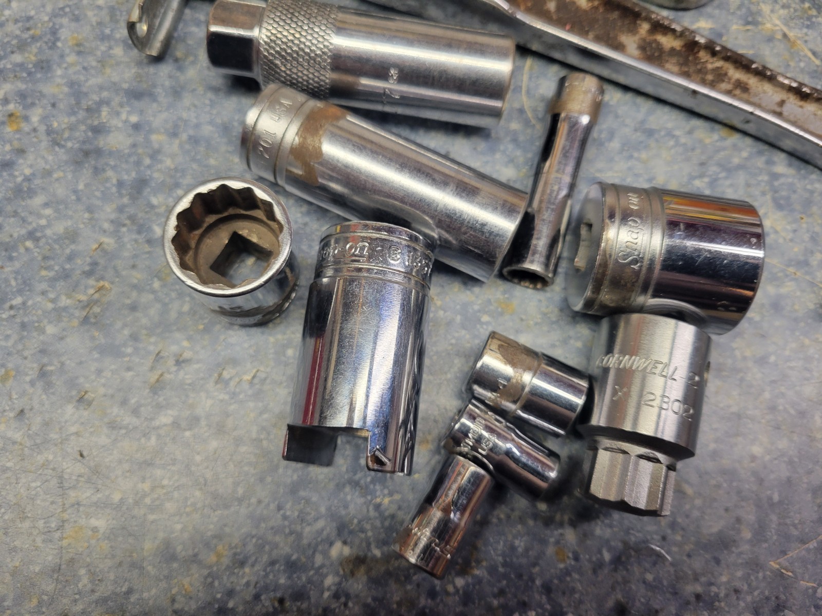 Snap-on / MAC / Matco /Blue-Point / Cornwell 30-Piece Tool Lot