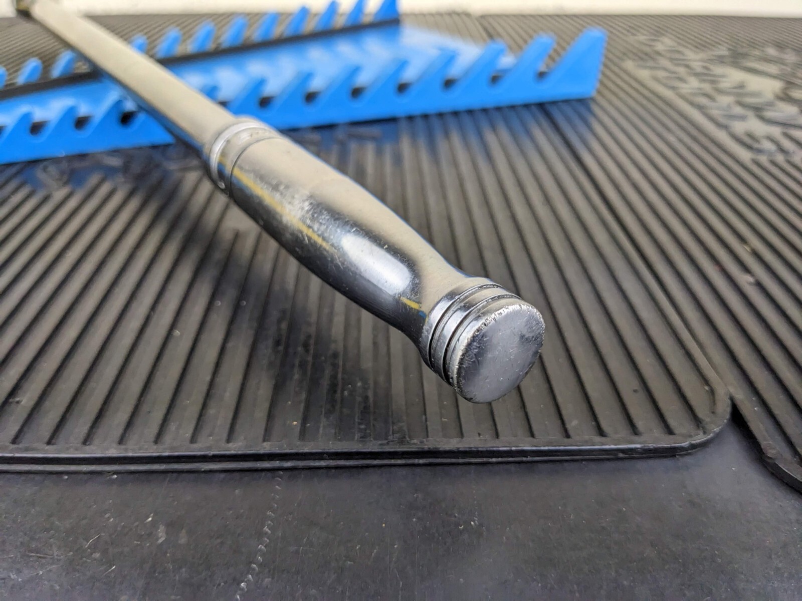 #be296 Snap On 1/2″ Drive 18″ Long Standard Handle Breaker Bar SN18B