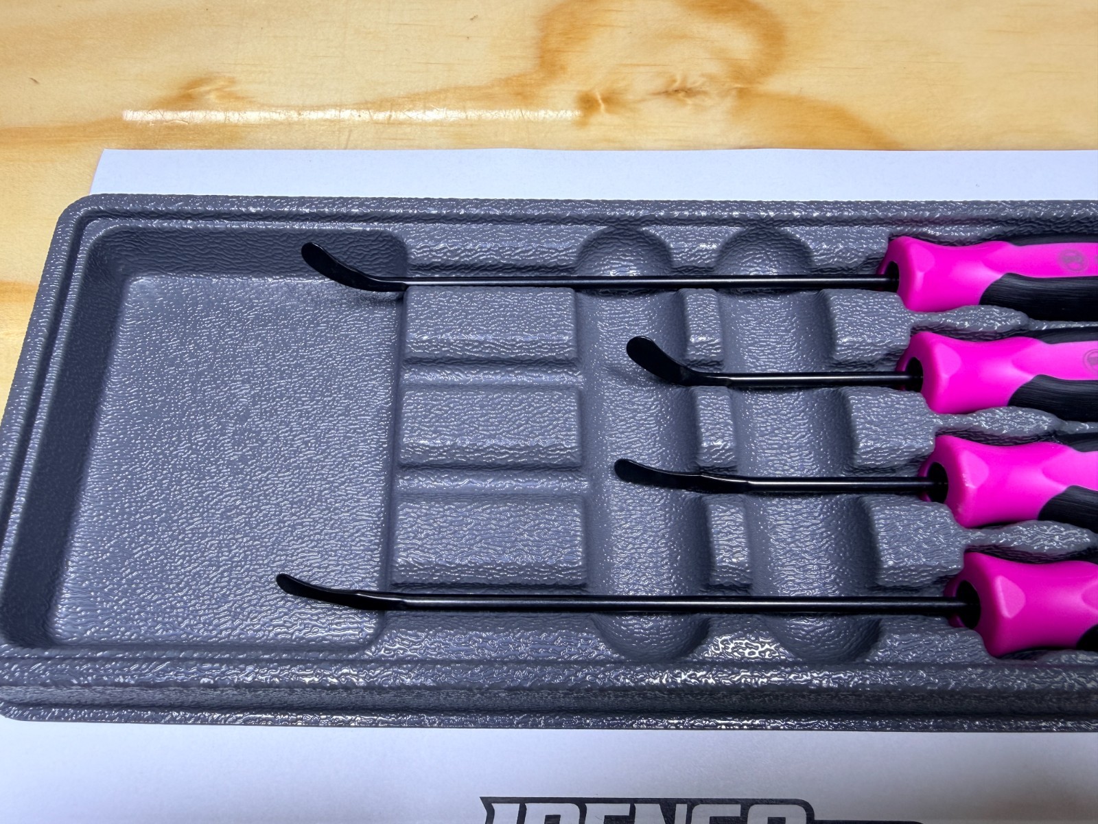Snap-on Tools NEW ELECTRIC PINK 4pc Soft Grip Seal Removal Tool Set SGSR104AEP
