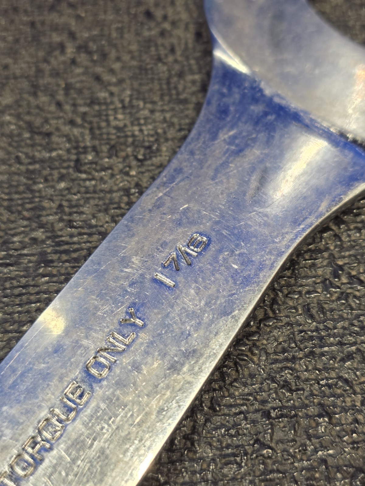 Snap-on LTA4446 1-3/8″ x 1-7/16″ 15° Offset Thin Low Torque Open-End Wrench