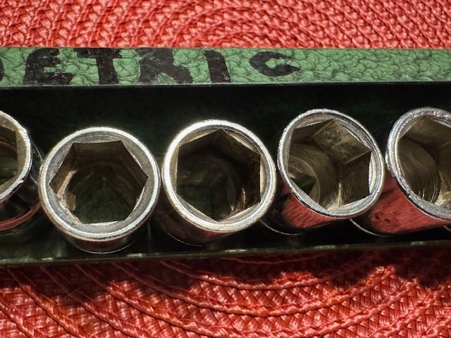 S-K Metric Socket Set 3/8″ Drive 6 Point 7 – 19mm 300 Series With Metal Case